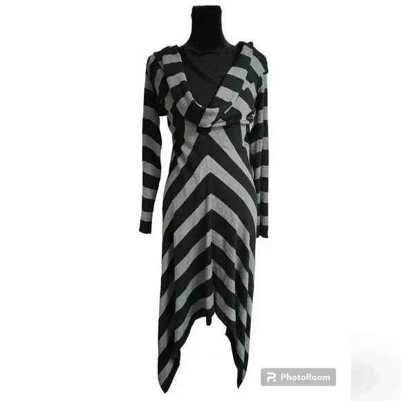 ASHLEY STEWART Soft Striped Long Sleeve Handkerchief Hem Dress - Picture 1 of 5